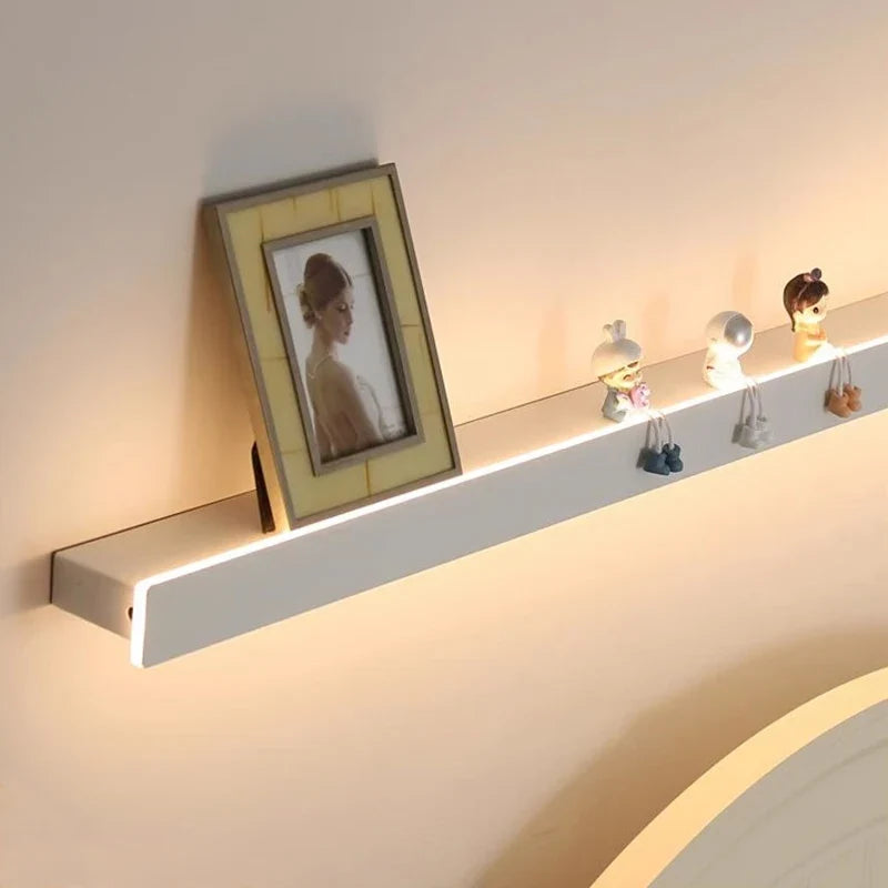 Applique salon canapé fond simple longue bande étagère lampe avec interrupteur protection des yeux chambre chevet éclairage mural