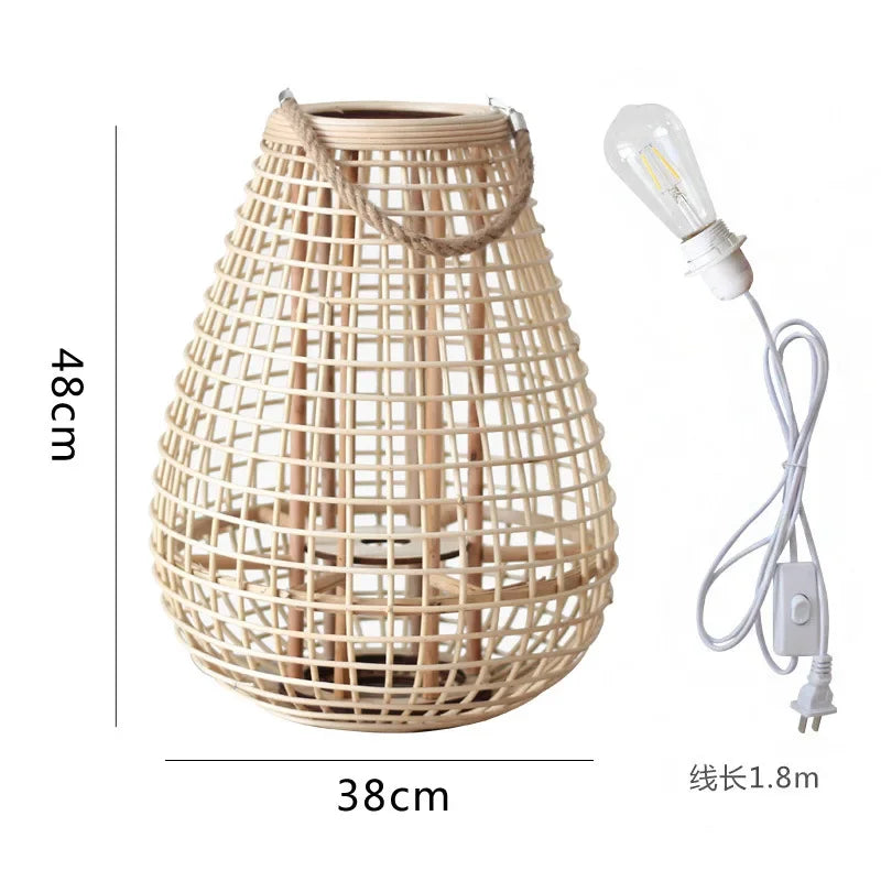 lampadaire en rotin avec chandelier et bougie électronique décorative