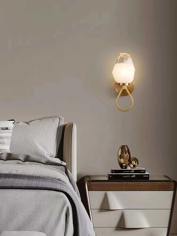 applique murale moderne en cuivre avec verre blanc pour allée