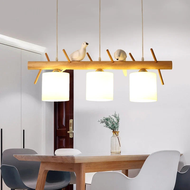 Lustre nordique en bois massif avec oiseaux