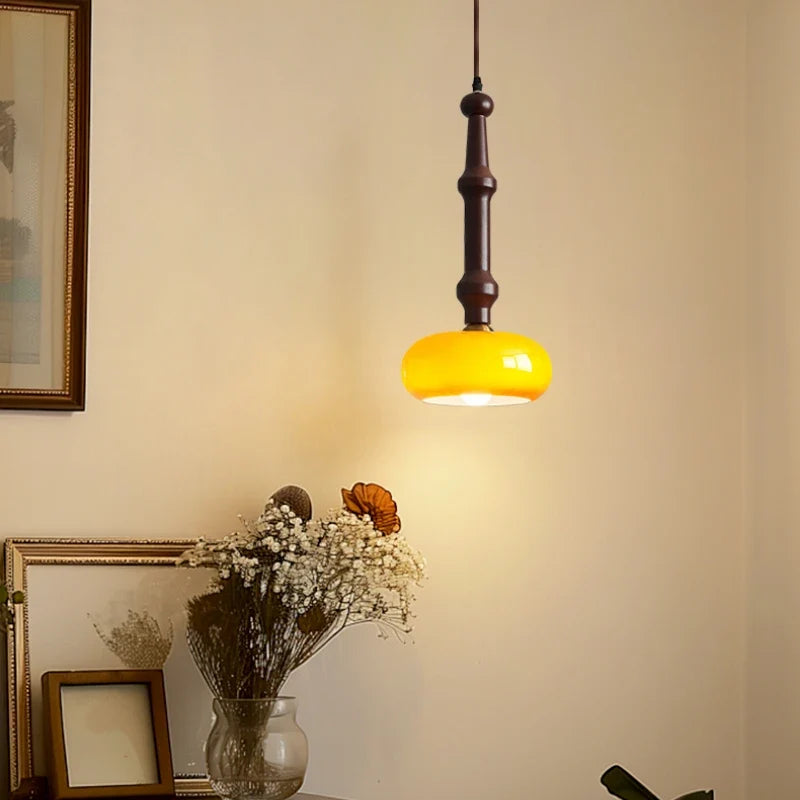 suspension en bois et verre au design moderne et créatif