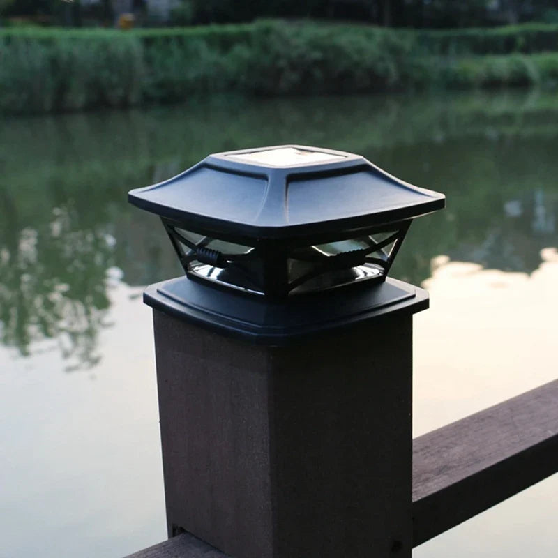 Lampe poteau solaire allume des lumières solaires extérieures de poteau LED d'ampoule de poteau de clôture pour des poteaux en bois de 4X4 pouces blanc chaud