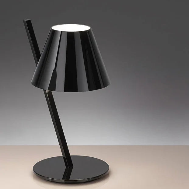 Italy Design Table Light Desk Lamp for Bedroom Living Area