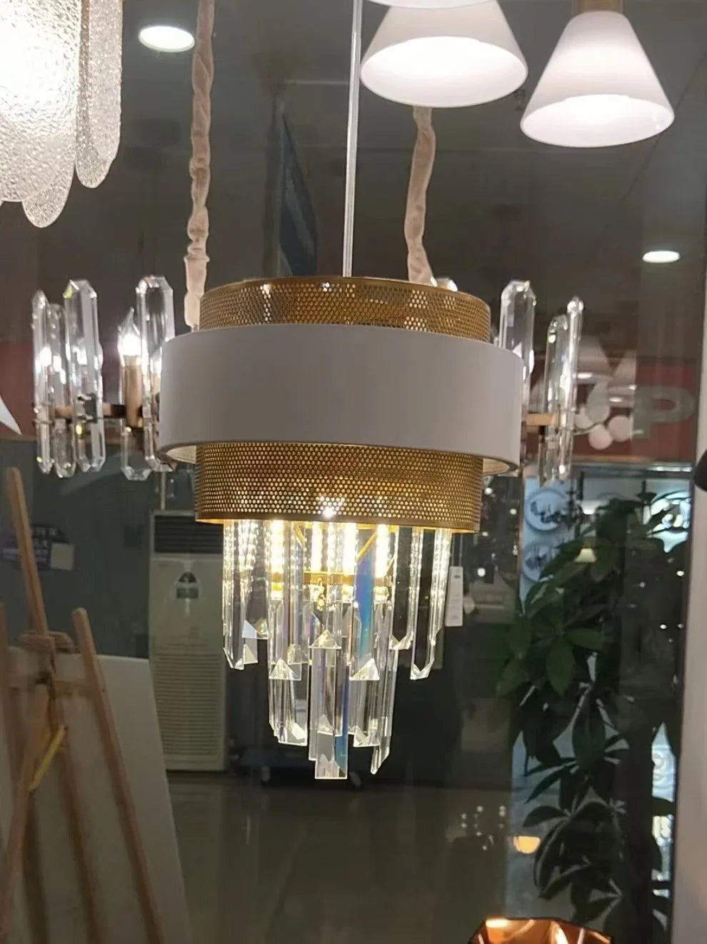 lustre en cristal de luxe design postmoderne pour intérieur élégant