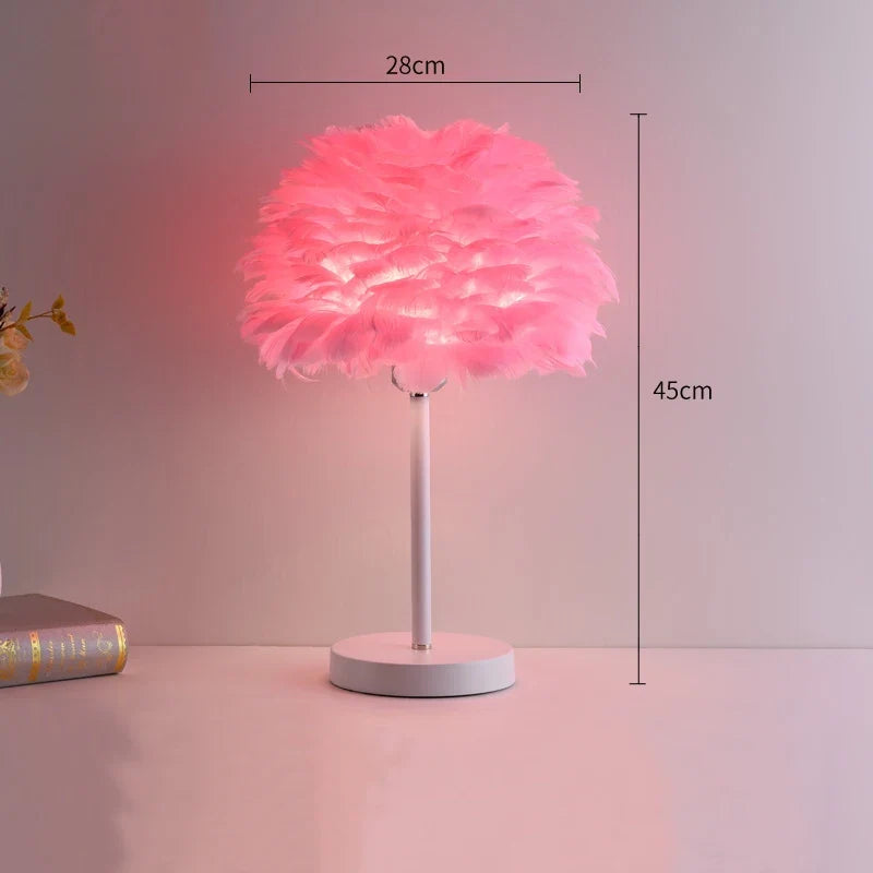 lampes de table modernes en plumes pour décoration douce et romantique