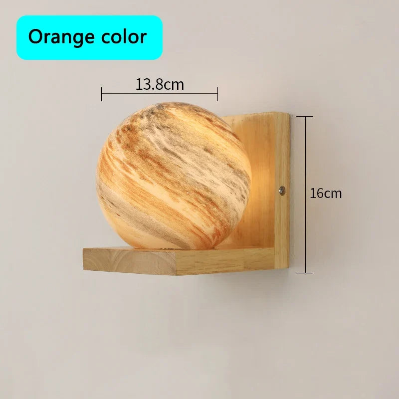 applique murale moderne en bois avec abat-jour planète led