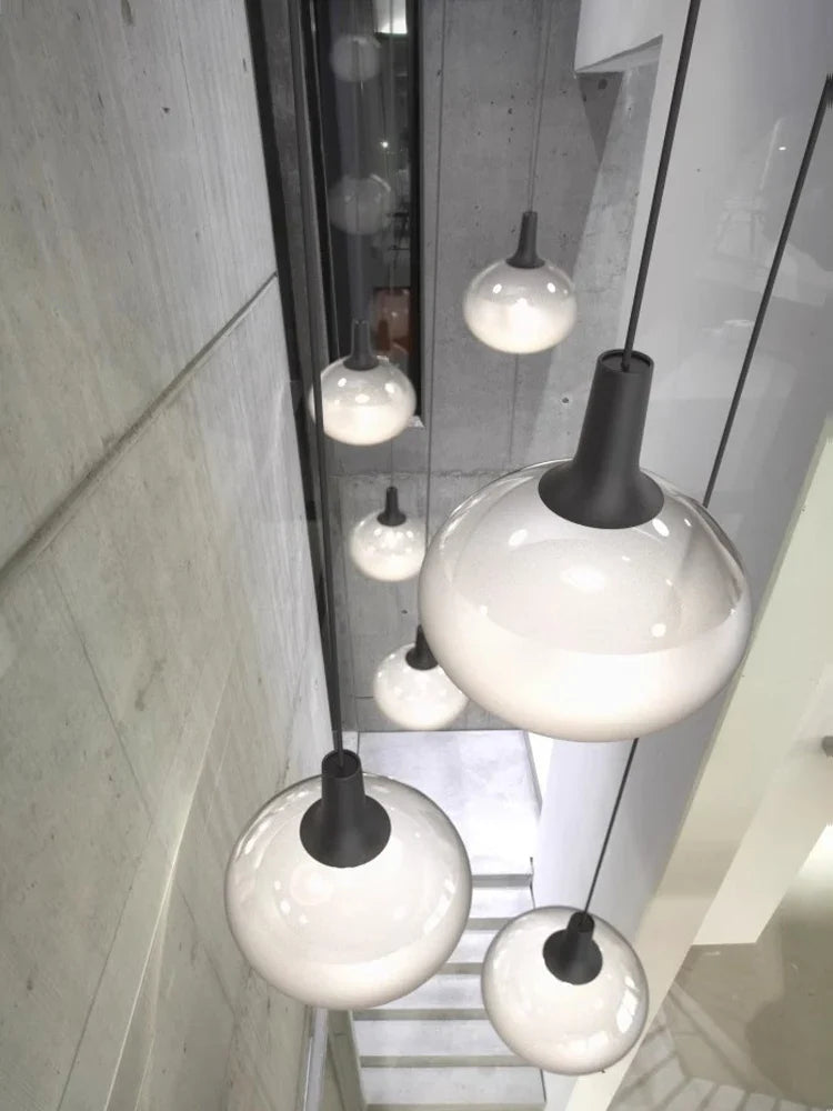 plafonnier led minimaliste en verre blanc mat élégant