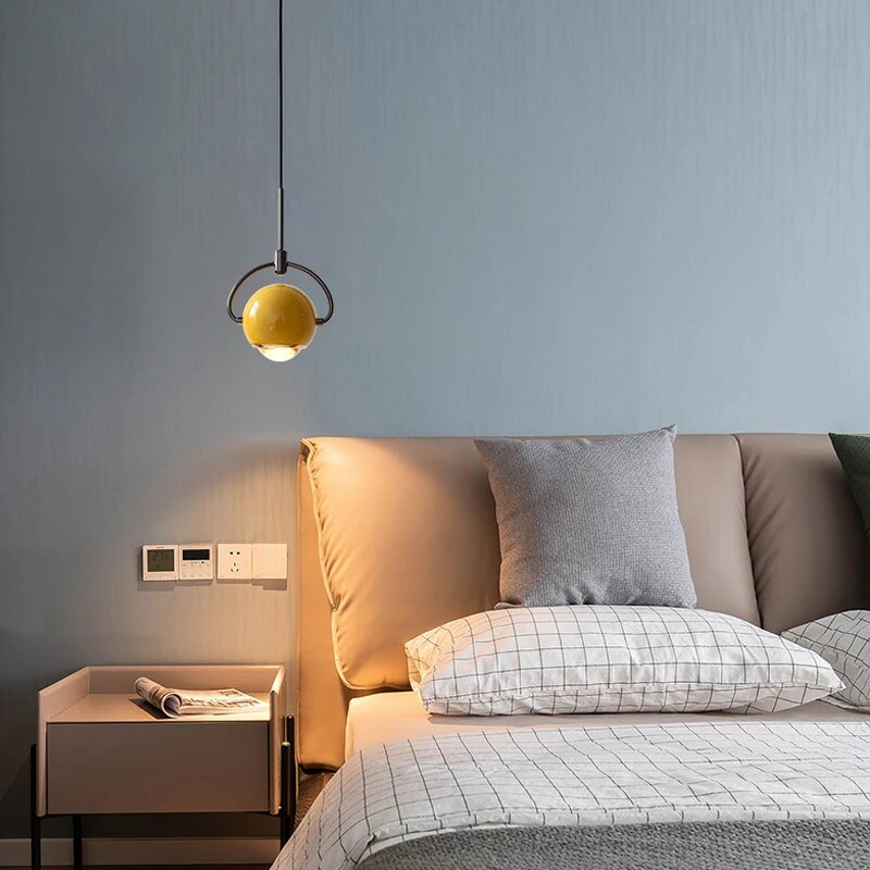 Suspension design boule accrochée LED