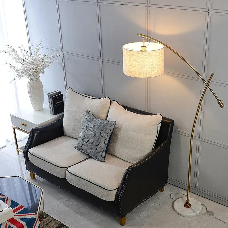 Lampadaire en métal luxe avec abat-jour en tissu