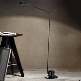 lampadaire led minimaliste long bras métal prise adaptée