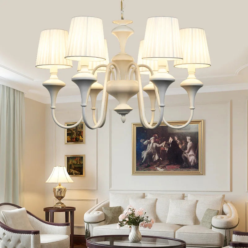 lustre moderne à trois ou six lumières en métal avec abat-jour tissu