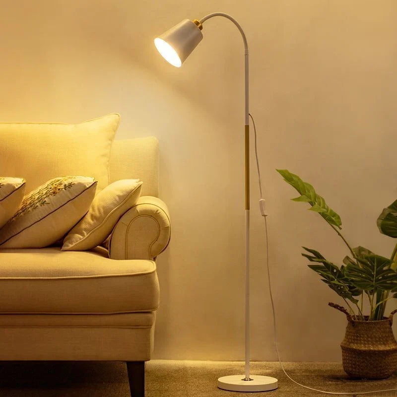 lampadaire moderne simple design pour décoration intérieure