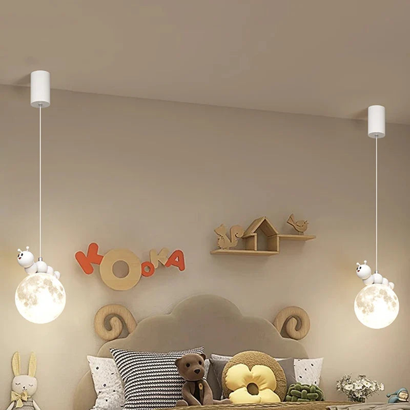 lustre enfant moderne dessin animé chenille planète créatif