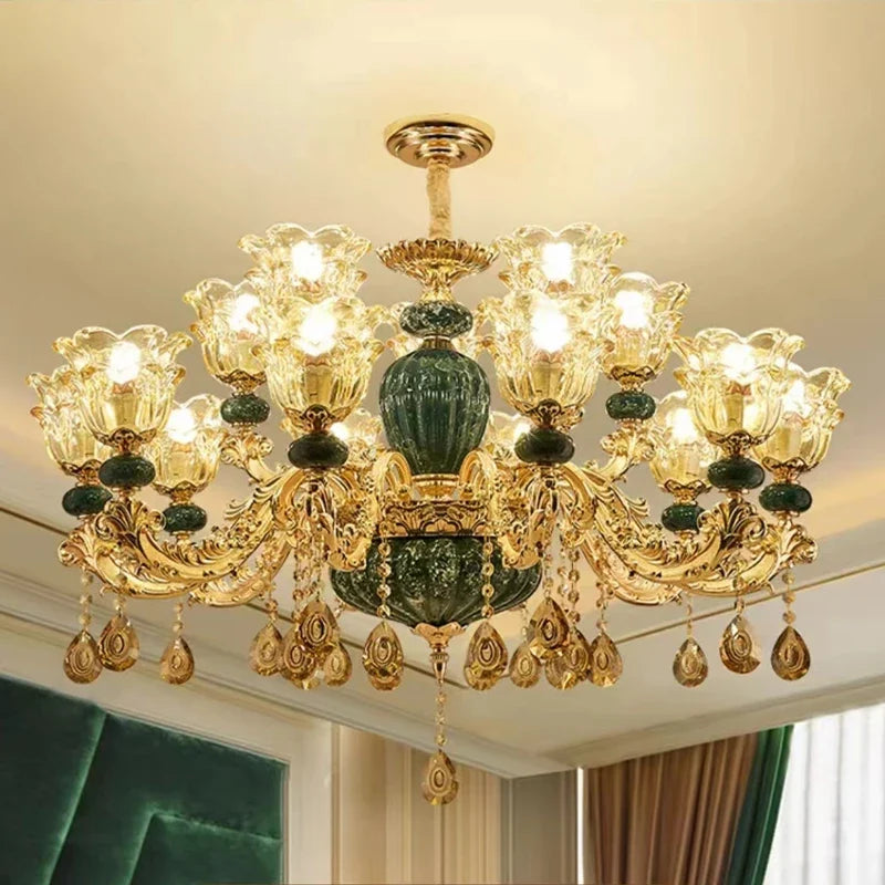 lustre en cristal léger pour décoration élégante et raffinée