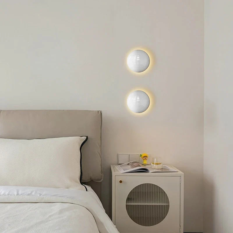 mini lampe led murale en métal pour ambiance hôtelière