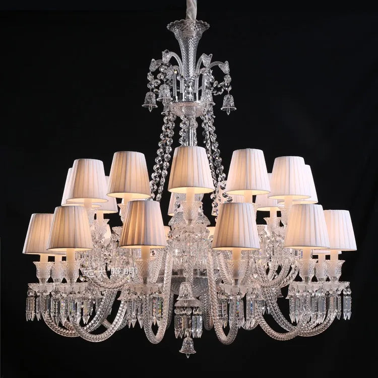 lustre en cristal transparent pour un éclairage élégant et raffiné