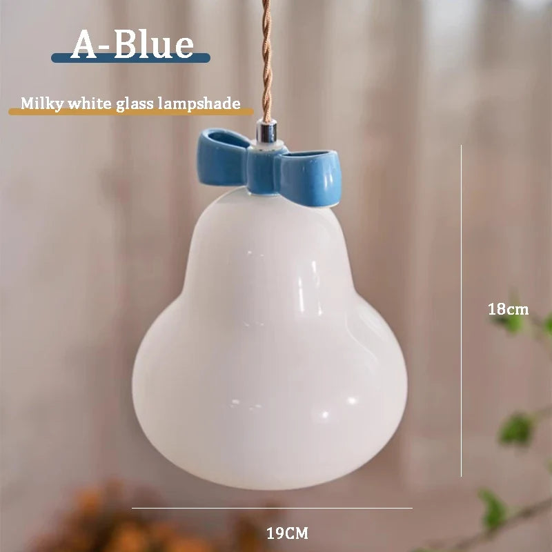 suspension en verre avec nœud rose pour chambre enfant