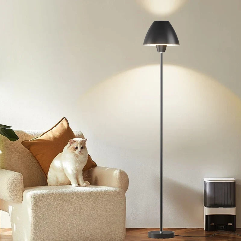 lampadaire moderne en fer forgé sur pied avancé