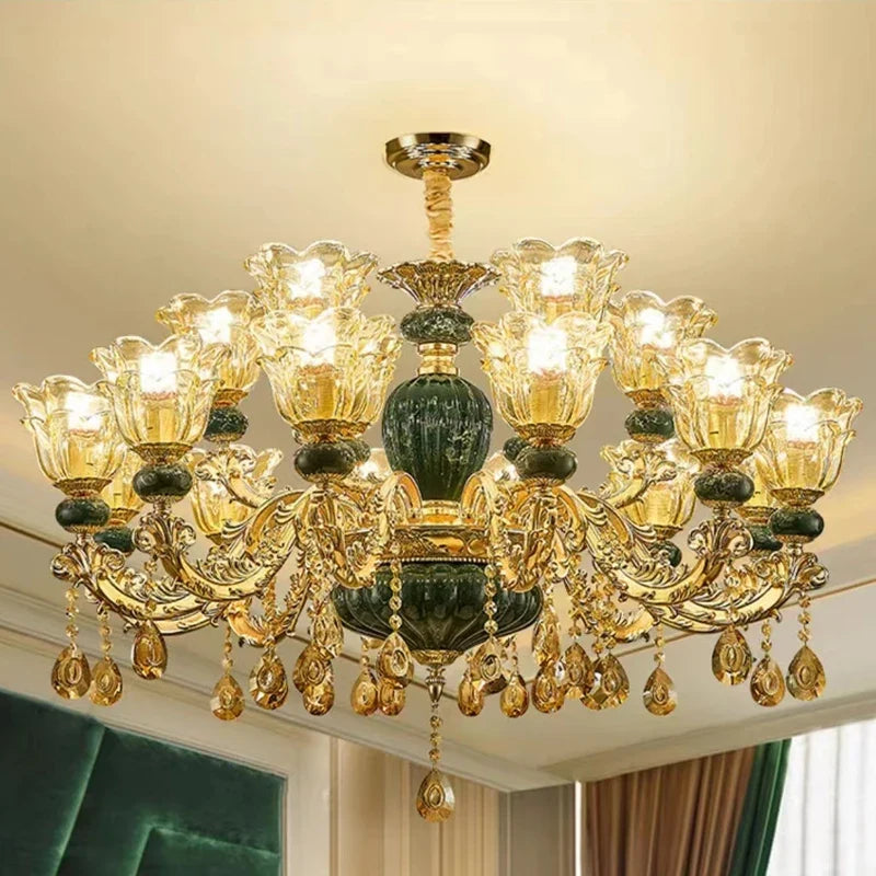 lustre en cristal léger pour décoration élégante et raffinée