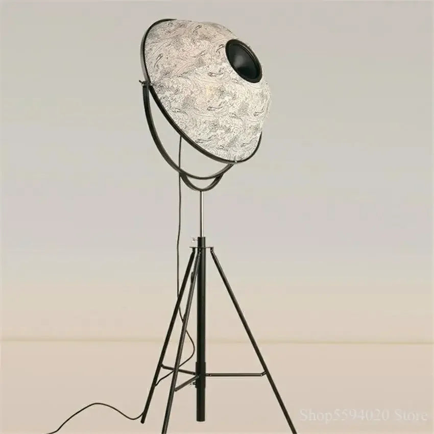 lampadaire loft trépied led réglable forme satellite