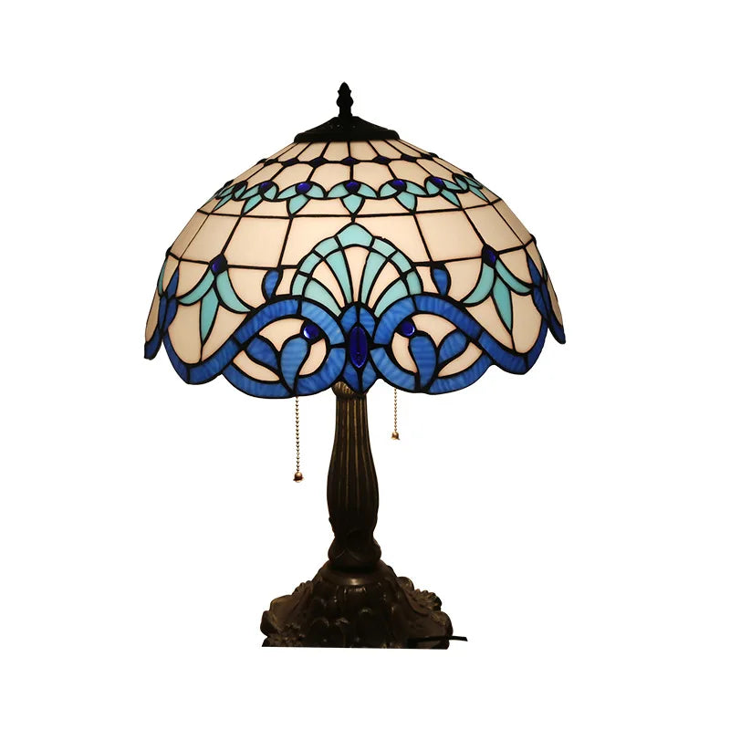 suspension en verre artisanale pour un intérieur nordique élégant