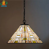 lustre carré en verre style tiffany pour bar nordique