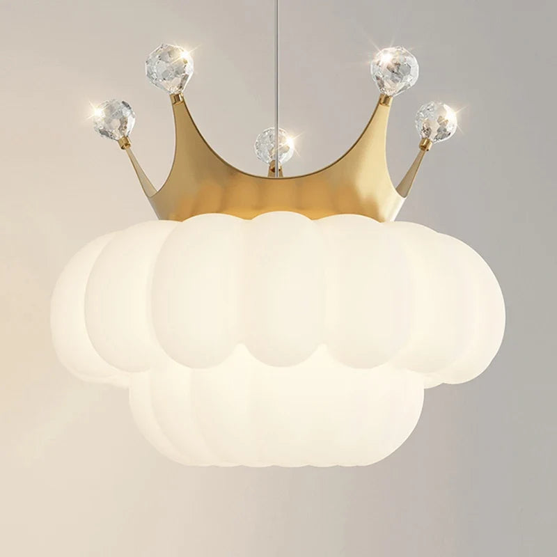 suspension de luxe en forme de couronne dorée décoratives