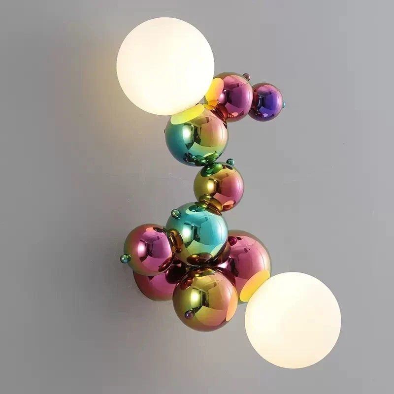 applique murale en verre design postmoderne lumineuse et colorée