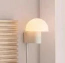 applique murale design avec prise champignon en verre