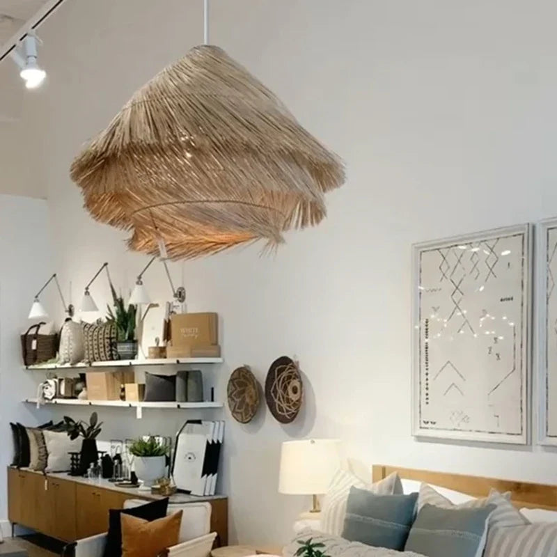 lustre en rotin tressé style wabi sabi pour intérieur