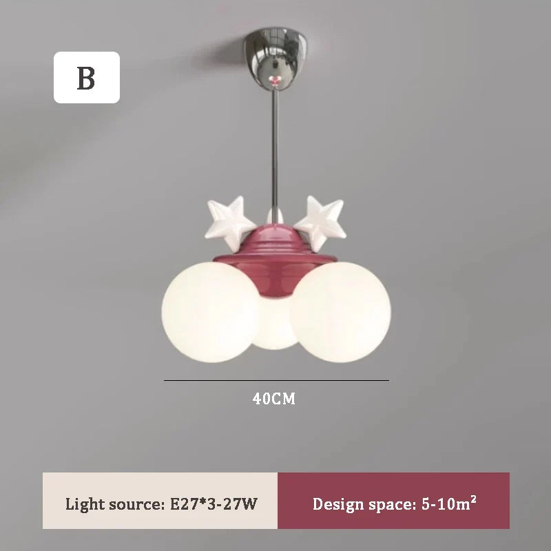 lustre romantique pour chambre d'enfant décor princesse en verre