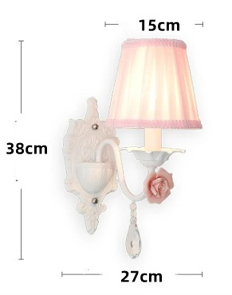 lustre en fer forgé avec décor de roses romantiques fleurs pastorales