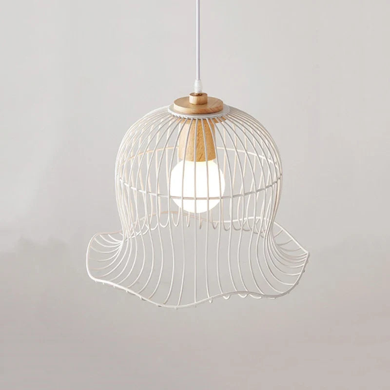 lustre en métal suspendu en forme de fleur nordique