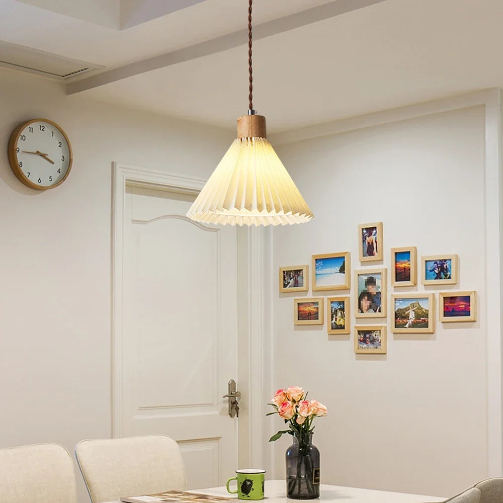 lustre led moderne avec abat-jour plissé suspendu