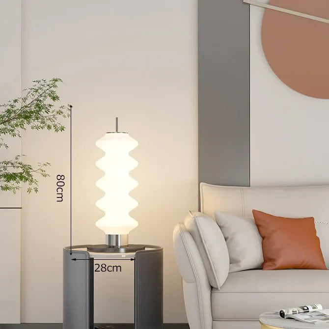 lampadaire design léger pour éclairage intérieur moderne
