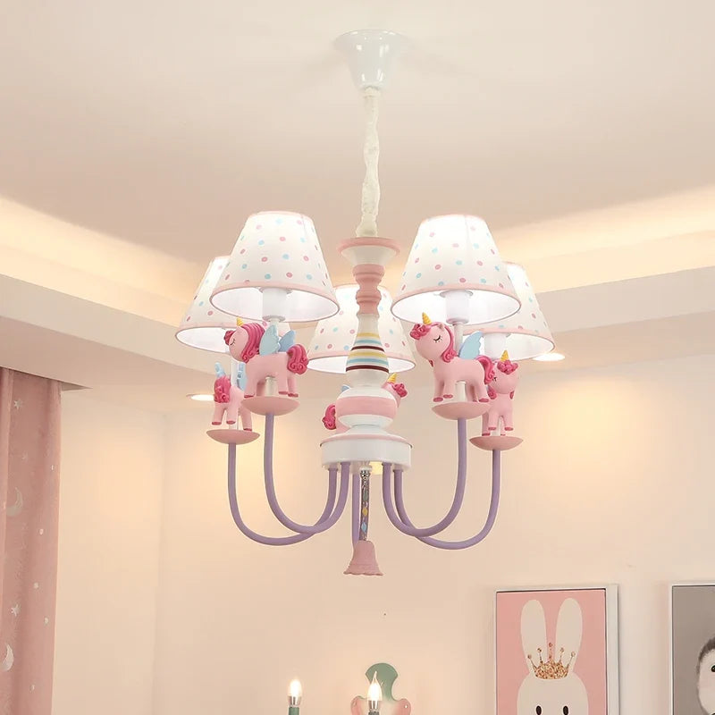 lustre romantique en tissu et résine pour enfant