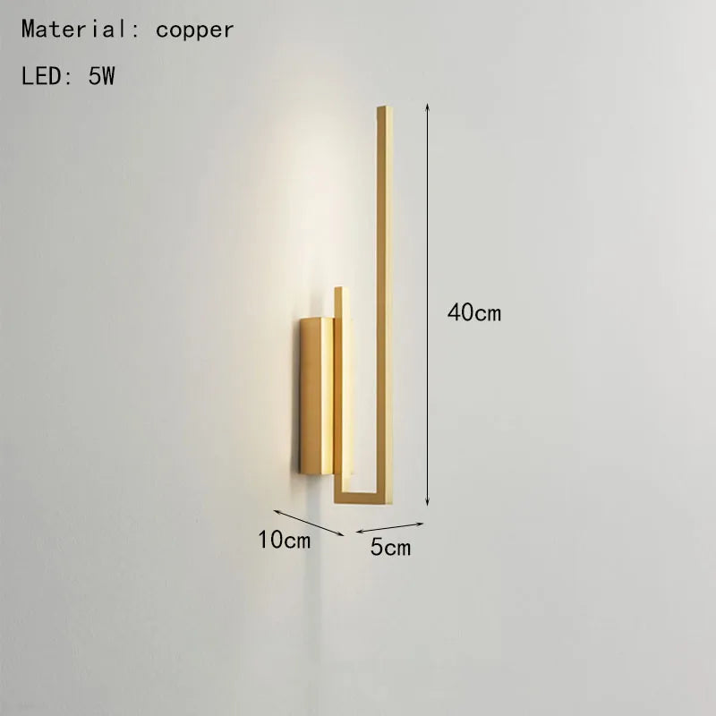 applique murale en laiton design moderne pour divers espaces