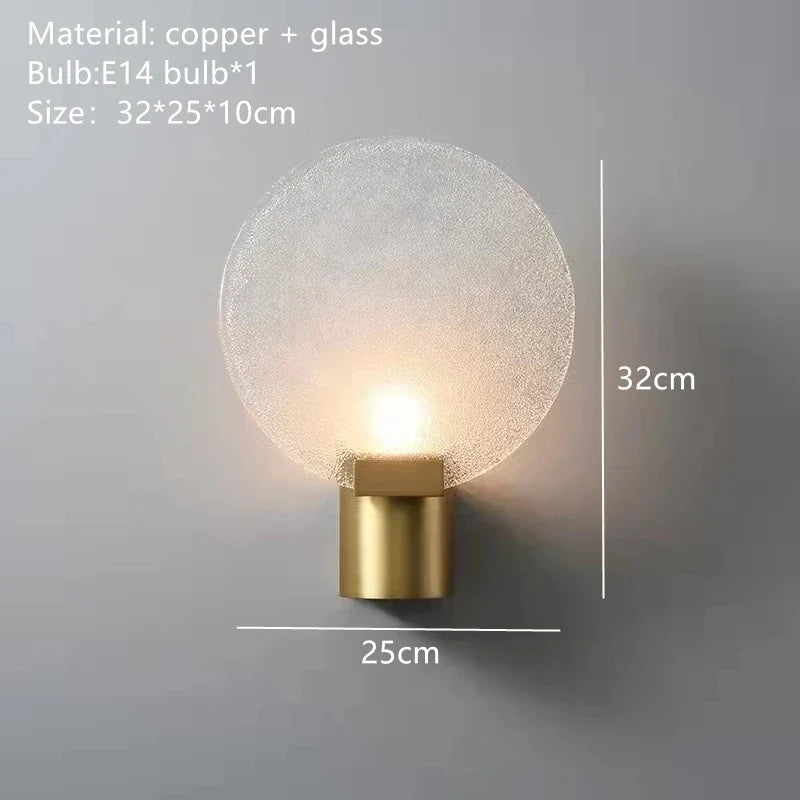applique murale en cuivre et verre au design minimaliste