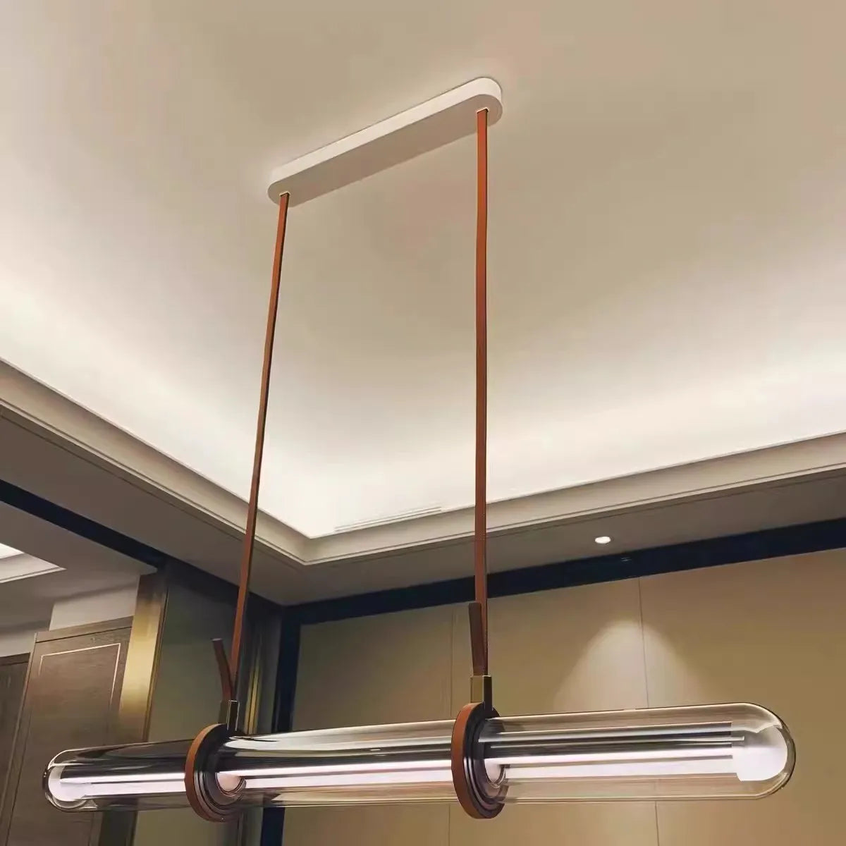 lustre en verre pour éclairage intérieur moderne et élégant