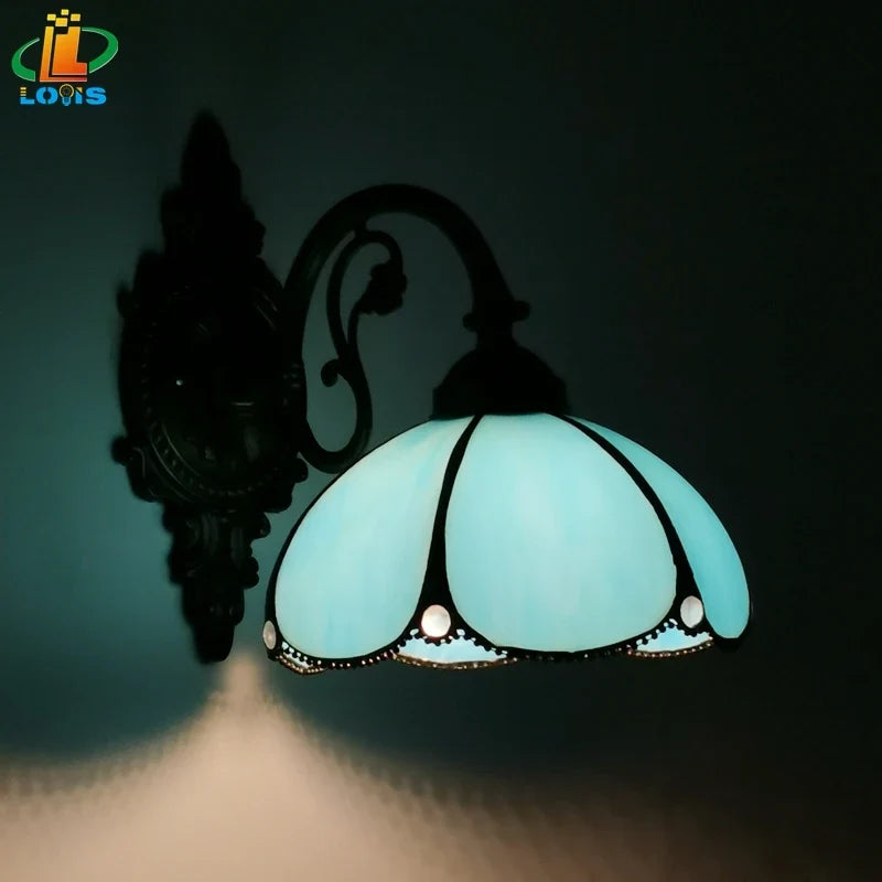 applique murale en verre courbé style méditerranéen pour intérieur chaleureux