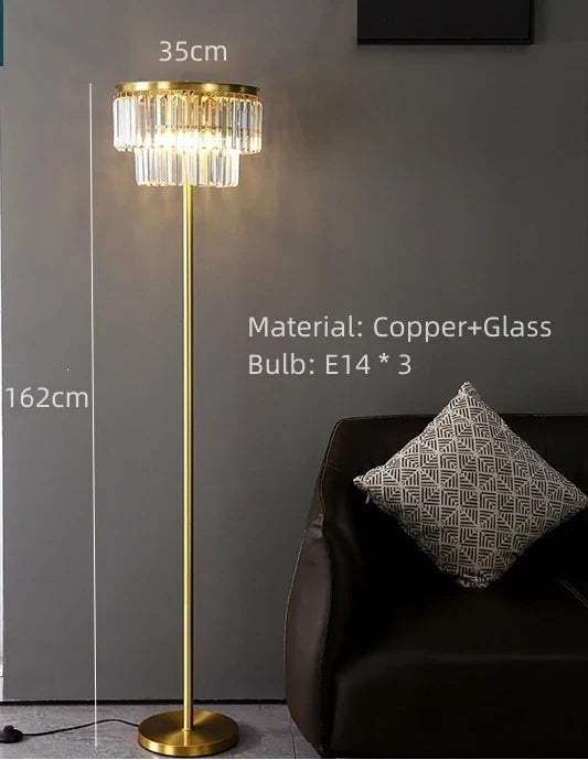 lampadaire moderne en verre et cuivre pour tous les espaces