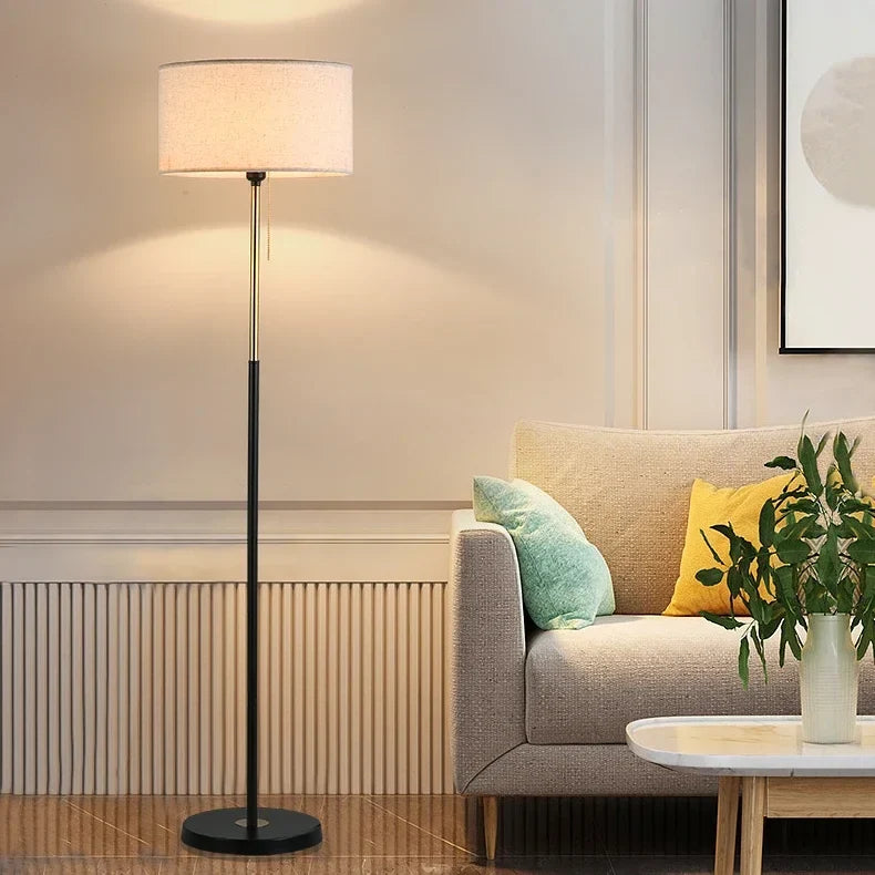 lampadaire moderne en métal avec abat-jour en tissu