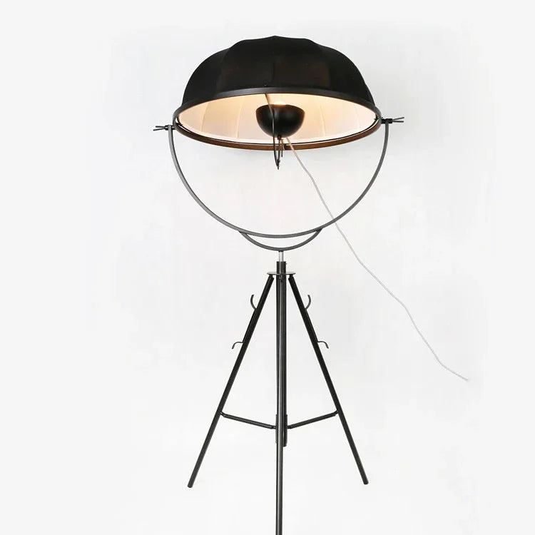 lampadaire loft trépied led réglable forme satellite