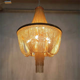 lustre moderne à pampilles en aluminium doré avec chaîne décorative