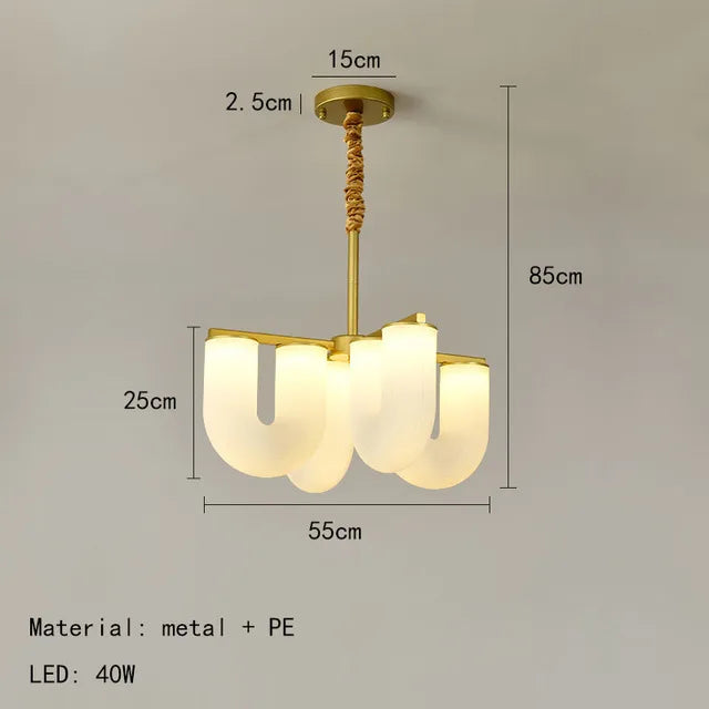 lustre moderne en acrylique et métal doré pour intérieur élégant