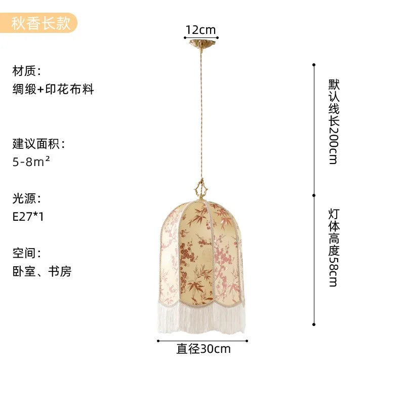 suspension en tissu avec pampilles pour ambiance décorative