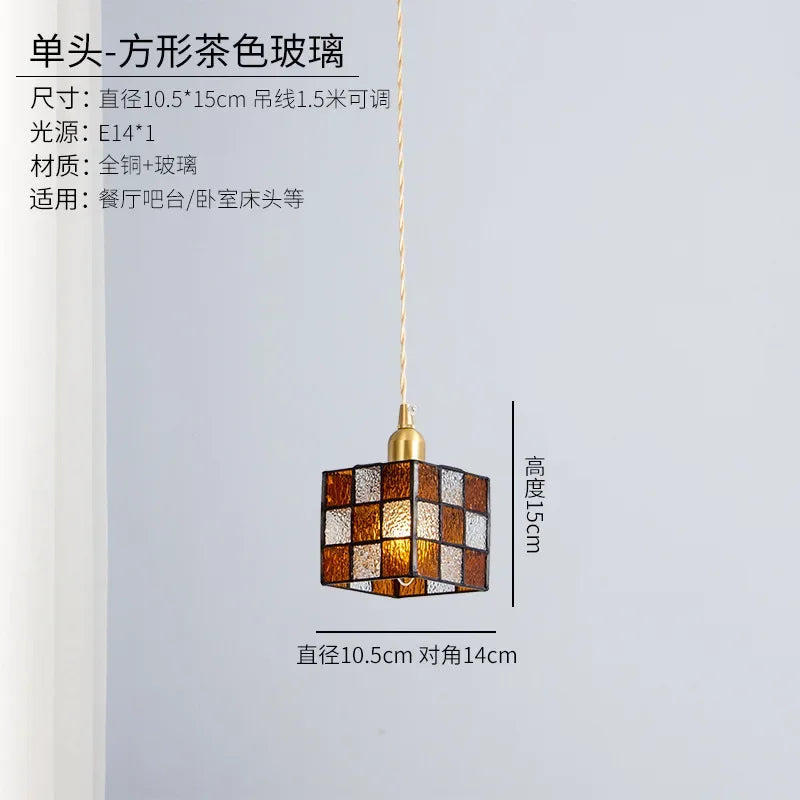 plafonnier cube style tiffany en verre teinté décoration intérieure