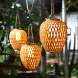 lanterne solaire extérieure en tissage imitation bambou pour jardin