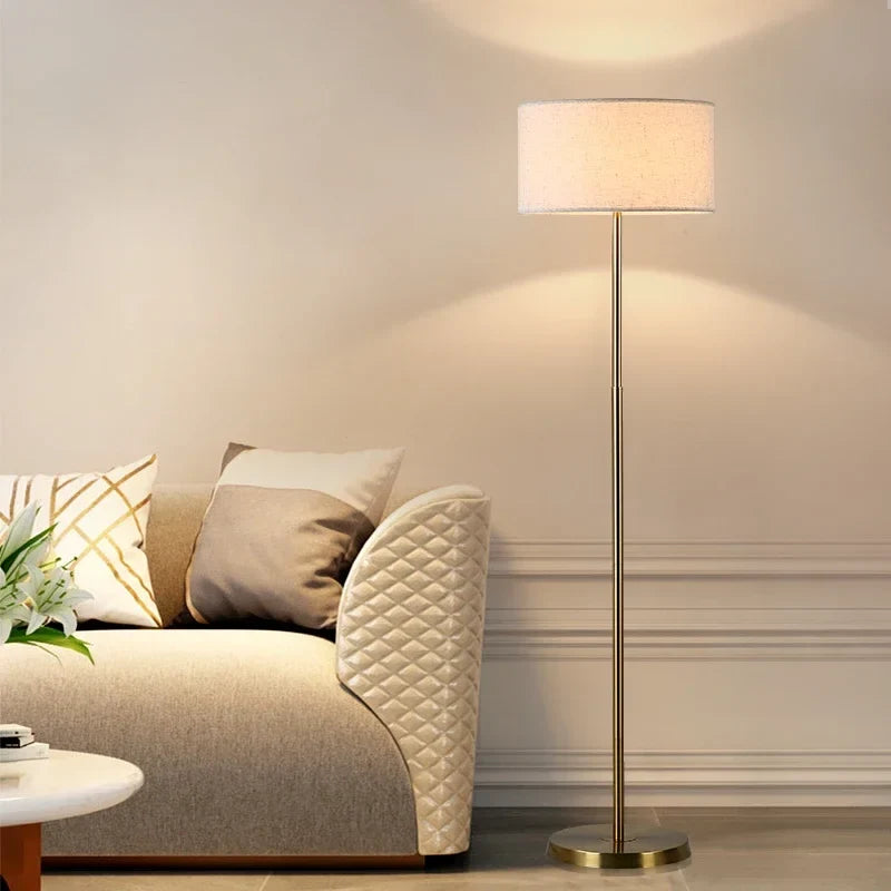 lampadaire moderne en métal avec abat-jour en tissu