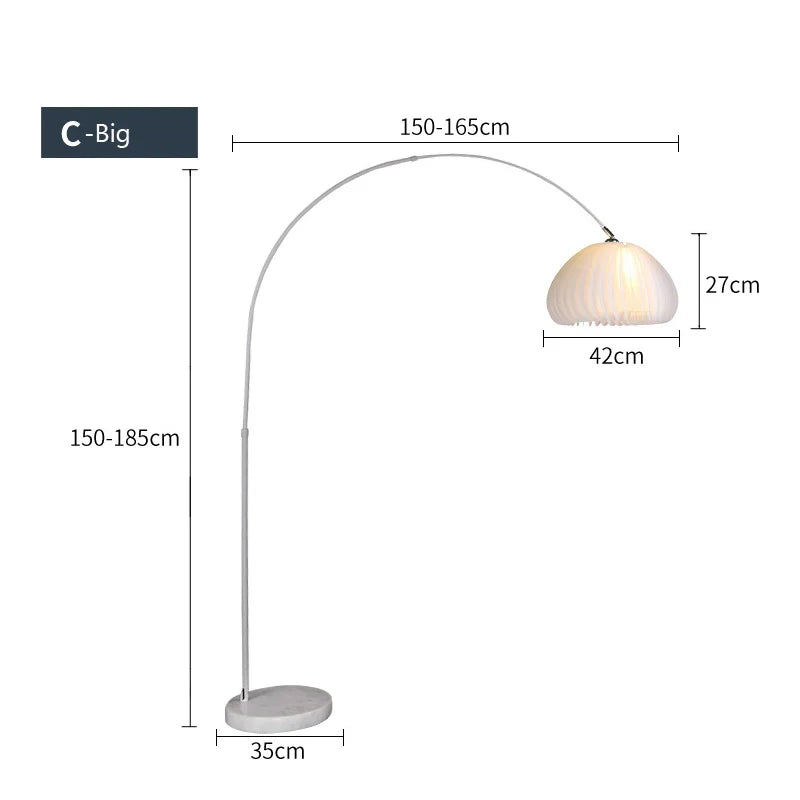 lampadaire en acrylique design pour décoration intérieure élégante